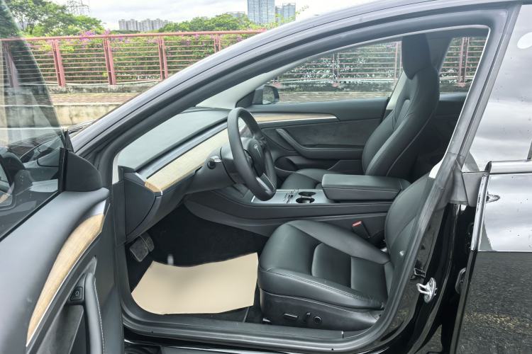 Used Tesla Model 3 2021 Revised Performance Version with All-Wheel Drive 3D1 Interior 1