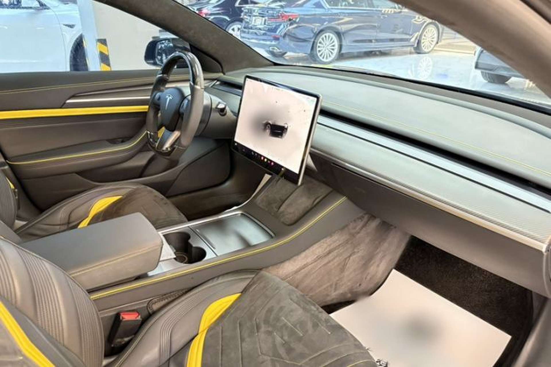 Used Tesla Model 3 2021 Revised Version II – Performance High-Performance All-Wheel-Drive Edition Interior 2