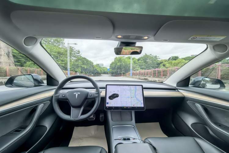 Used Tesla Model 3 2021 Revised Performance Version with All-Wheel Drive 3D1 Interior 2