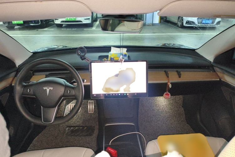 Used Tesla Model 3 2021 Revised Version II – Performance High-Performance All-Wheel-Drive Edition Interior 2