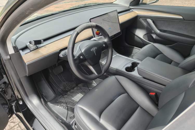 Used Tesla Model 3 2021 Standard Range Rear-Wheel Drive Upgraded Version 3D6 Interior 3