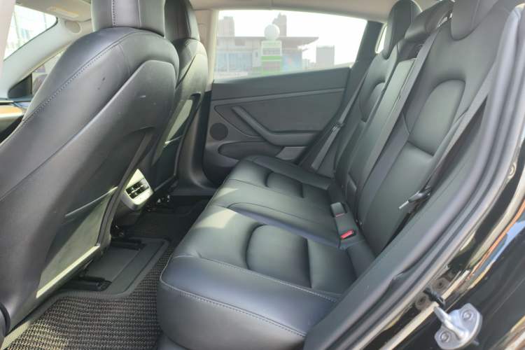 Used Tesla Model 3 2021 Revised Version II – Performance High-Performance All-Wheel-Drive Edition Interior 3