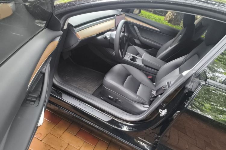 Used Tesla Model 3 2021 Standard Range Rear-Drive Upgraded Version Interior 3