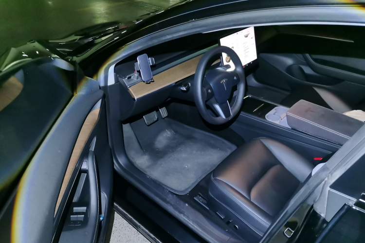 Used Tesla Model 3 2021 Standard Range Rear-Drive Upgraded Version Interior 3