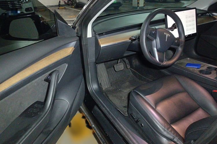Used Tesla Model 3 2021 Standard Range Rear-Wheel Drive Upgraded Version 3D6 Interior 3