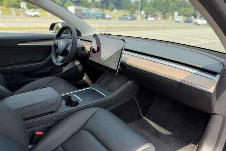 Used Tesla Model 3 2021 Standard Range Rear-Drive Upgraded Version Interior 3