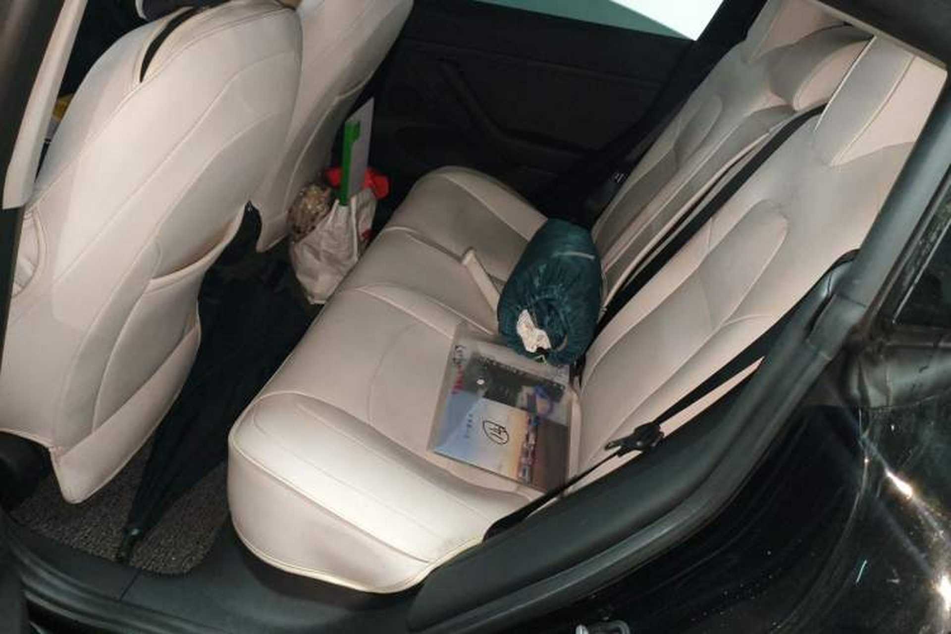Used Tesla Model 3 2021 Revised Version II – Performance High-Performance All-Wheel-Drive Edition Interior 4