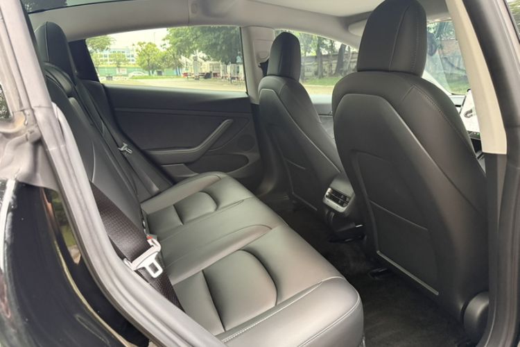 Used Tesla Model 3 2021 Standard Range Rear-Wheel Drive Upgraded Version 3D6 Interior 4