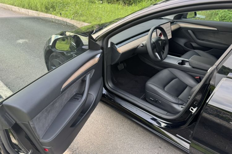Used Tesla Model 3 2021 Standard Range Rear-Wheel Drive Upgraded Version 3D6 Interior 4
