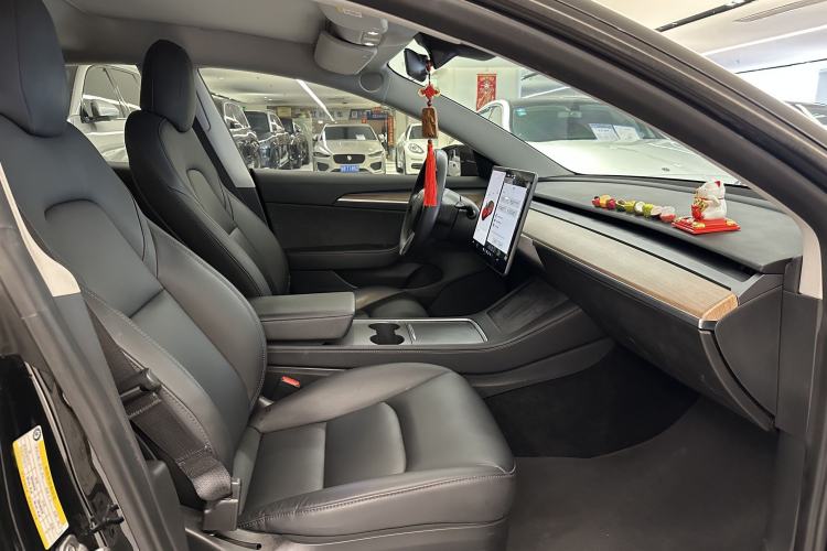 Used Tesla Model 3 2021 Standard Range Rear-Wheel Drive Upgraded Version 3D6 Interior 4
