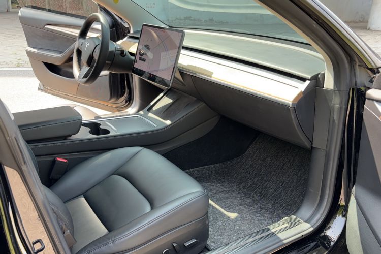 Used Tesla Model 3 2021 Standard Range Rear-Drive Upgraded Version Interior 4