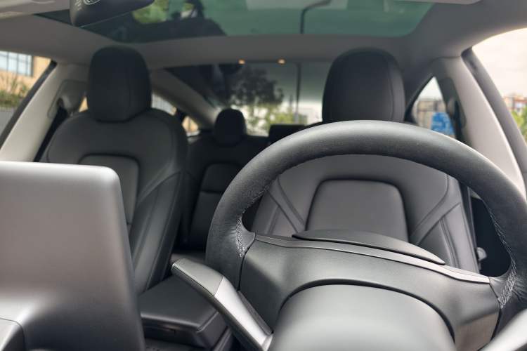 Used Tesla Model 3 2021 Standard Range Rear-Wheel Drive Upgraded Version 3D6 Interior 4
