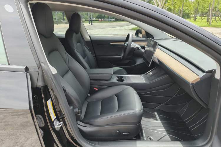 Used Tesla Model 3 2021 Standard Range Rear-Wheel Drive Upgraded Version 3D6 Interior 6