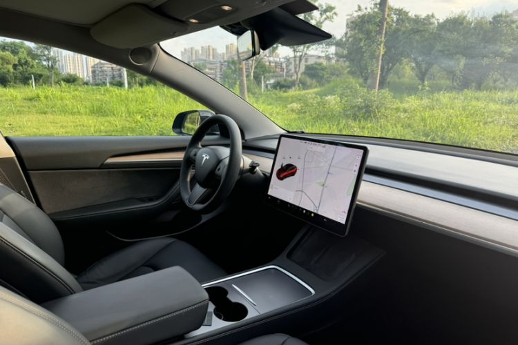 Used Tesla Model 3 2021 Standard Range Rear-Wheel Drive Upgraded Version 3D6 Interior 6