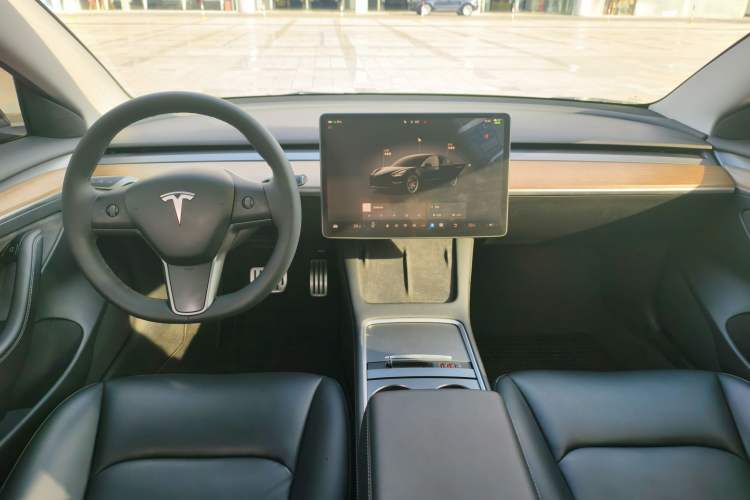 Used Tesla Model 3 2021 Revised Version II – Performance High-Performance All-Wheel-Drive Edition Interior 7
