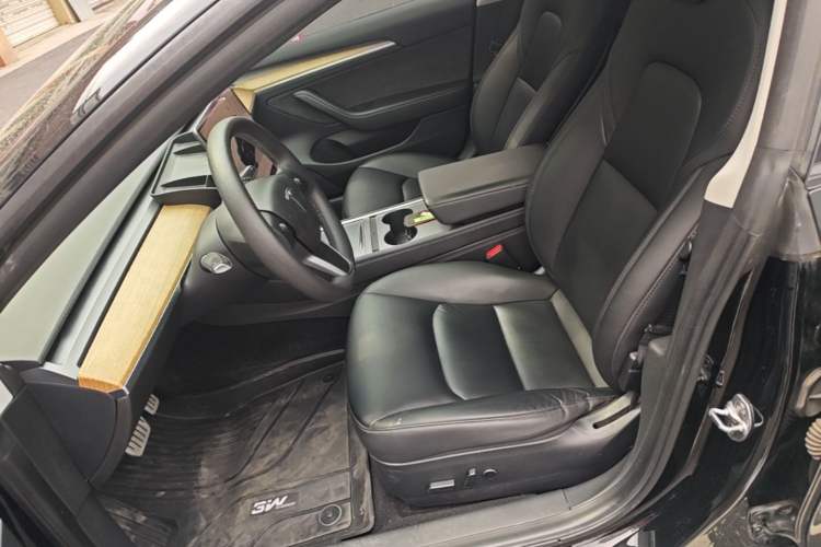 Used Tesla Model 3 2021 Revised Version II – Performance High-Performance All-Wheel-Drive Edition Left Front Seat