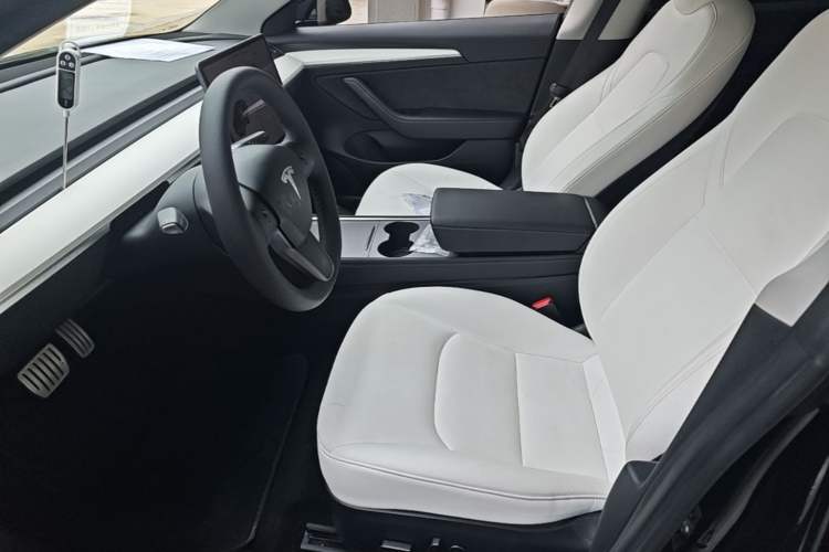 Used Tesla Model 3 2021 Performance High-Performance All-Wheel-Drive Version Left Front Seat