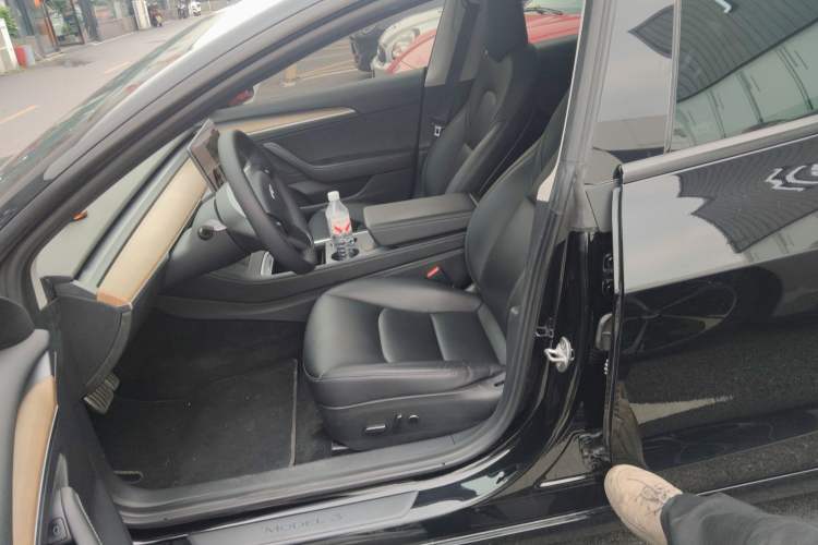 Used Tesla Model 3 2021 Performance High-Performance All-Wheel-Drive Version 3D6 Left Front Seat