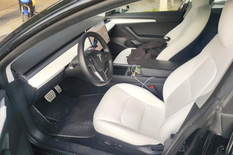 Used Tesla Model 3 2021 Performance High-Performance All-Wheel-Drive Version 3D6 Left Front Seat
