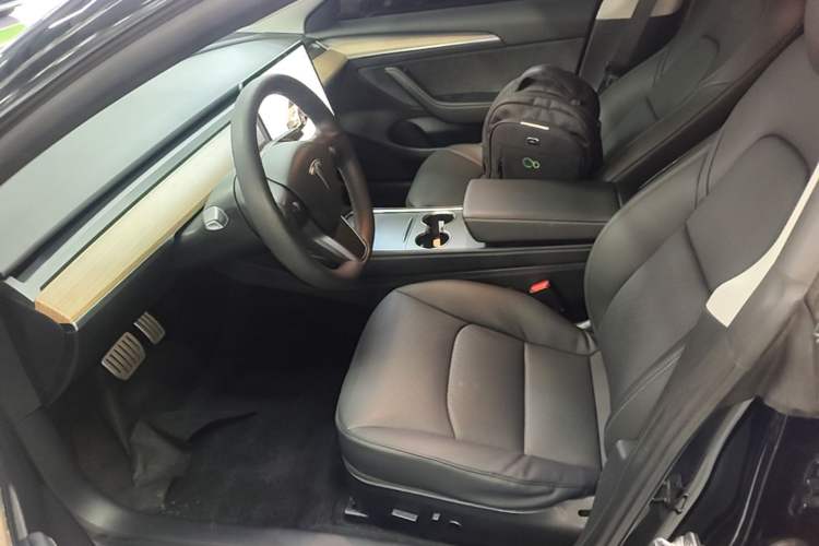 Used Tesla Model 3 2021 Revised Version II – Performance High-Performance All-Wheel-Drive Edition Left Front Seat