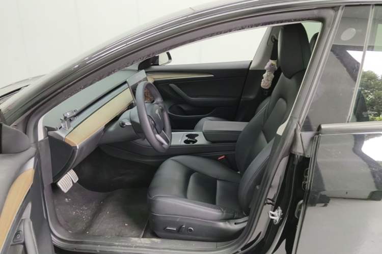 Used Tesla Model 3 2021 Performance High-Performance All-Wheel-Drive Version Left Front Seat