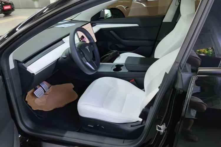Used Tesla Model 3 2021 Performance High-Performance All-Wheel-Drive Version 3D6 Left Front Seat