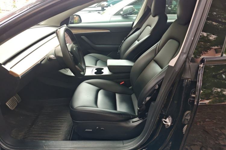 Used Tesla Model 3 2021 Revised Version II – Performance High-Performance All-Wheel-Drive Edition Left Front Seat