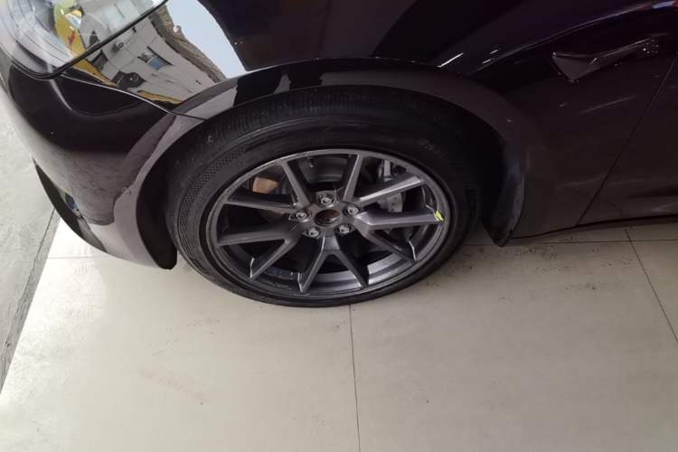 Used Tesla Model 3 2021 Standard Range Rear-Drive Upgraded Version Left Front Wheel Hub