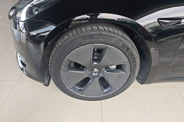 Used Tesla Model 3 2021 Standard Range Rear-Drive Upgraded Version Left Front Wheel Hub