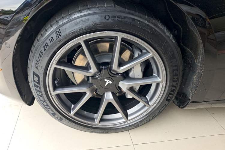 Used Tesla Model 3 2021 Standard Range Rear-Wheel Drive Upgraded Version 3D6 Left Front Wheel Hub