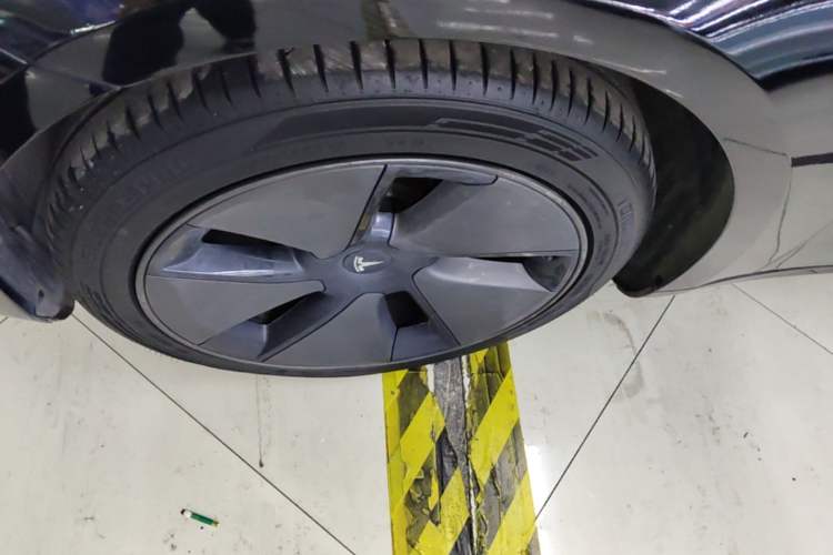 Used Tesla Model 3 2021 Standard Range Rear-Drive Upgraded Version Left Front Wheel Hub