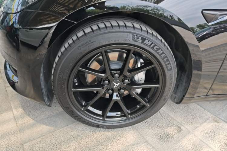 Used Tesla Model 3 2021 Standard Range Rear-Wheel Drive Upgraded Version 3D6 Left Front Wheel Hub