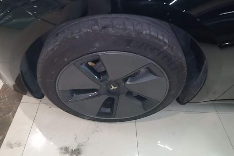 Used Tesla Model 3 2021 Standard Range Rear-Drive Upgraded Version Left Front Wheel Hub