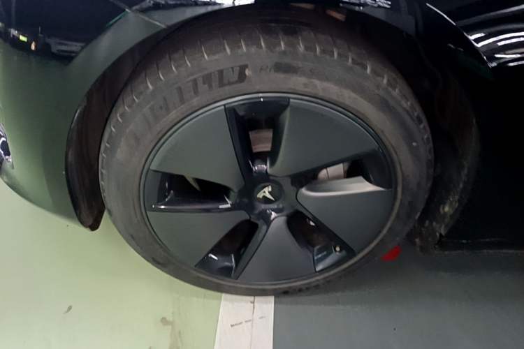 Used Tesla Model 3 2021 Standard Range Rear-Drive Upgraded Version Left Front Wheel Hub