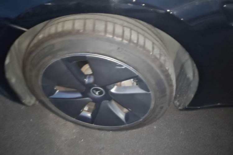 Used Tesla Model 3 2021 Standard Range Rear-Drive Upgraded Version Left Front Wheel Hub