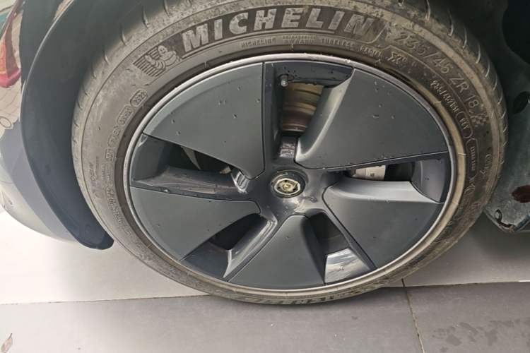 Used Tesla Model 3 2021 Standard Range Rear-Drive Upgraded Version Left Front Wheel Hub