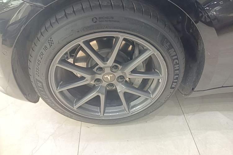 Used Tesla Model 3 2021 Standard Range Rear-Wheel Drive Upgraded Version 3D6 Left Front Wheel Hub