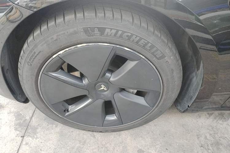 Used Tesla Model 3 2021 Standard Range Rear-Drive Upgraded Version Left Front Wheel Hub