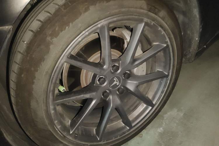 Used Tesla Model 3 2021 Standard Range Rear-Drive Upgraded Version Left Front Wheel Hub
