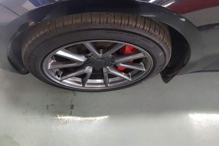 Used Tesla Model 3 2021 Standard Range Rear-Drive Upgraded Version Left Front Wheel Hub