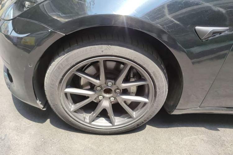 Used Tesla Model 3 2021 Standard Range Rear-Drive Upgraded Version Left Front Wheel Hub