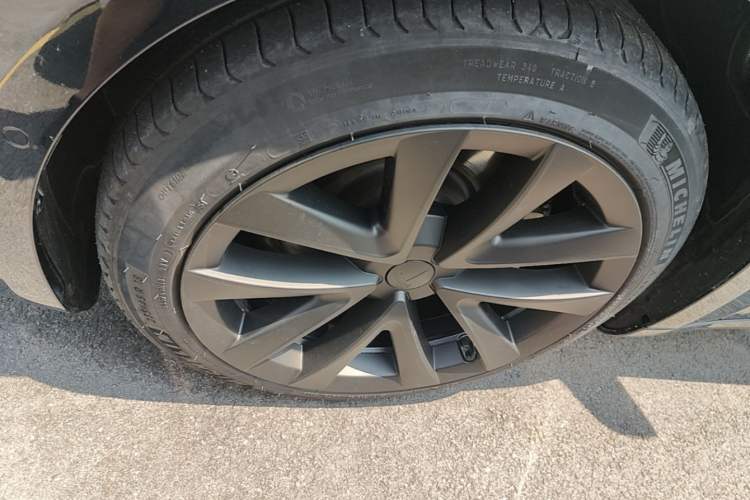 Used Tesla Model 3 2021 Standard Range Rear-Drive Upgraded Version Left Front Wheel Hub