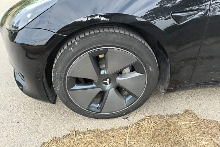 Used Tesla Model 3 2021 Standard Range Rear-Wheel Drive Upgraded Version 3D6 Left Front Wheel Hub