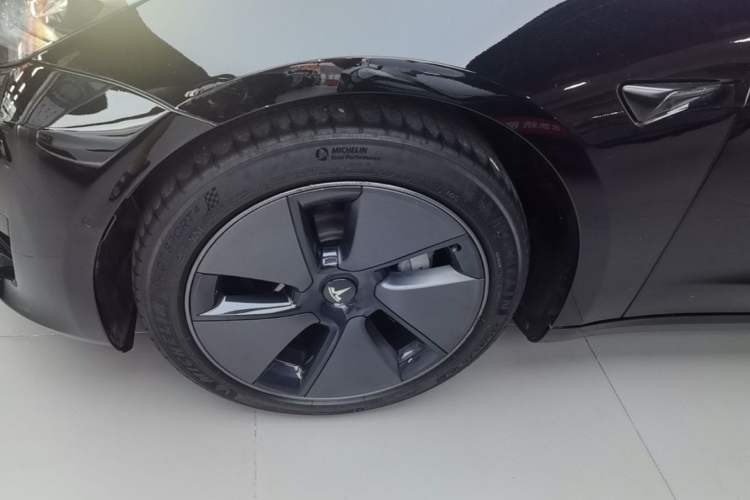 Used Tesla Model 3 2021 Standard Range Rear-Drive Upgraded Version Left Front Wheel Hub