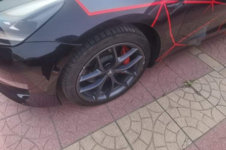 Used Tesla Model 3 2021 Performance High-Performance All-Wheel-Drive Version 3D6 Left Front Wheel Hub