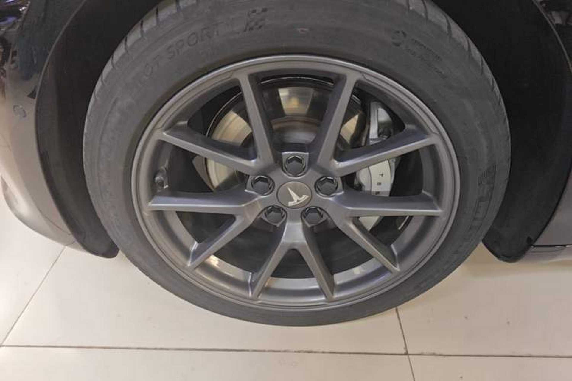Used Tesla Model 3 2021 Standard Range Rear-Drive Upgraded Version Left Front Wheel Hub