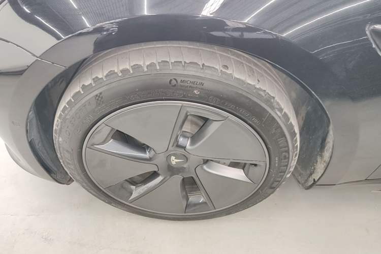 Used Tesla Model 3 2021 Standard Range Rear-Wheel Drive Upgraded Version 3D6 Left Front Wheel Hub