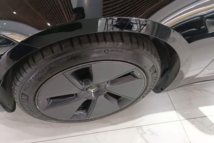 Used Tesla Model 3 2021 Standard Range Rear-Drive Upgraded Version Left Front Wheel Hub
