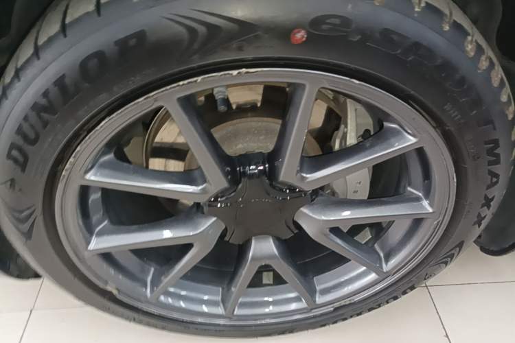 Used Tesla Model 3 2021 Standard Range Rear-Wheel Drive Upgraded Version 3D6 Left Front Wheel Hub