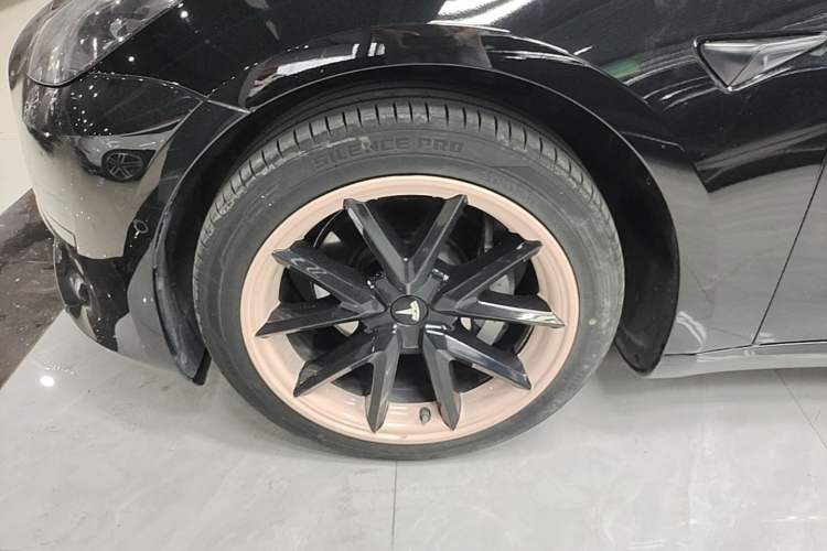 Used Tesla Model 3 2021 Standard Range Rear-Wheel Drive Upgraded Version 3D6 Left Front Wheel Hub